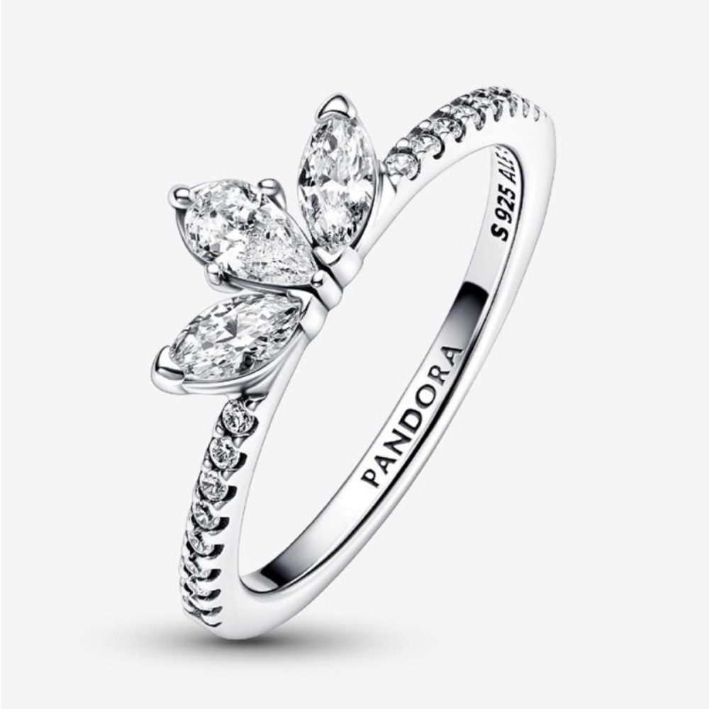 Pandora Silver Flower Ring.Brand New.